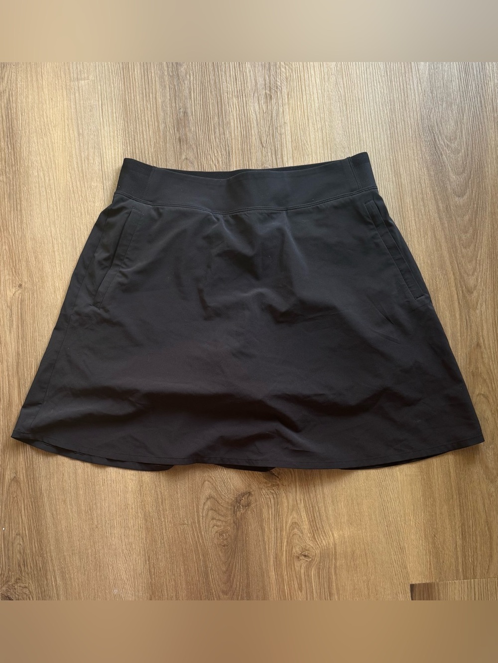 Black ATHLETA size 8 athletic skirt